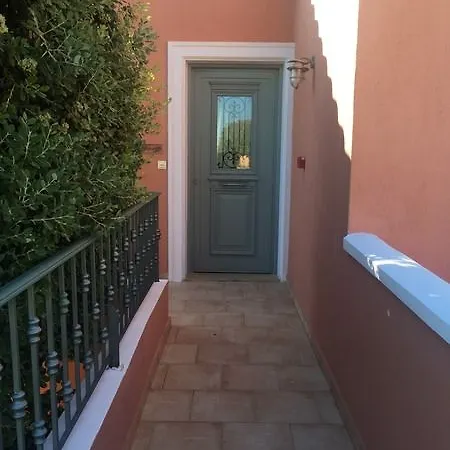 The Seasons Hotel 3*